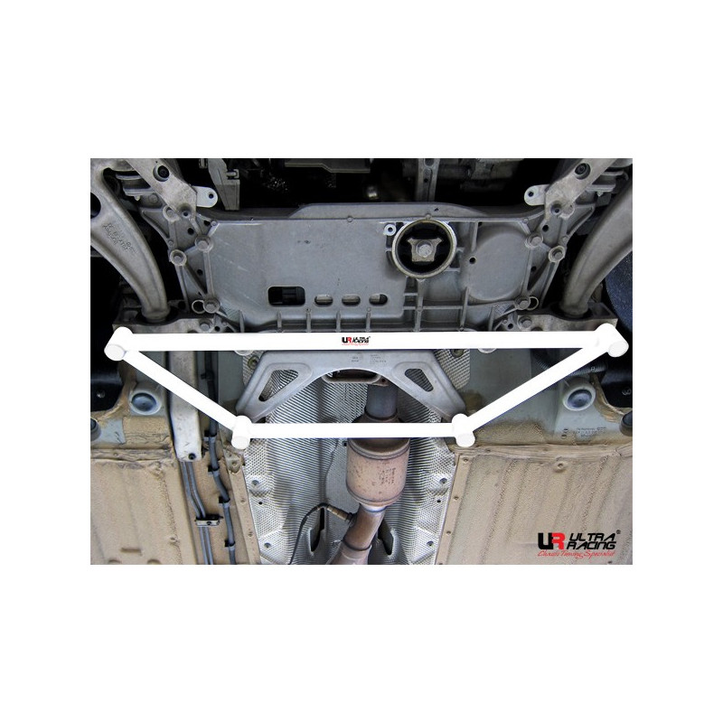 Untere vordere Stahlstrebe Ultra Racing für Audi TT