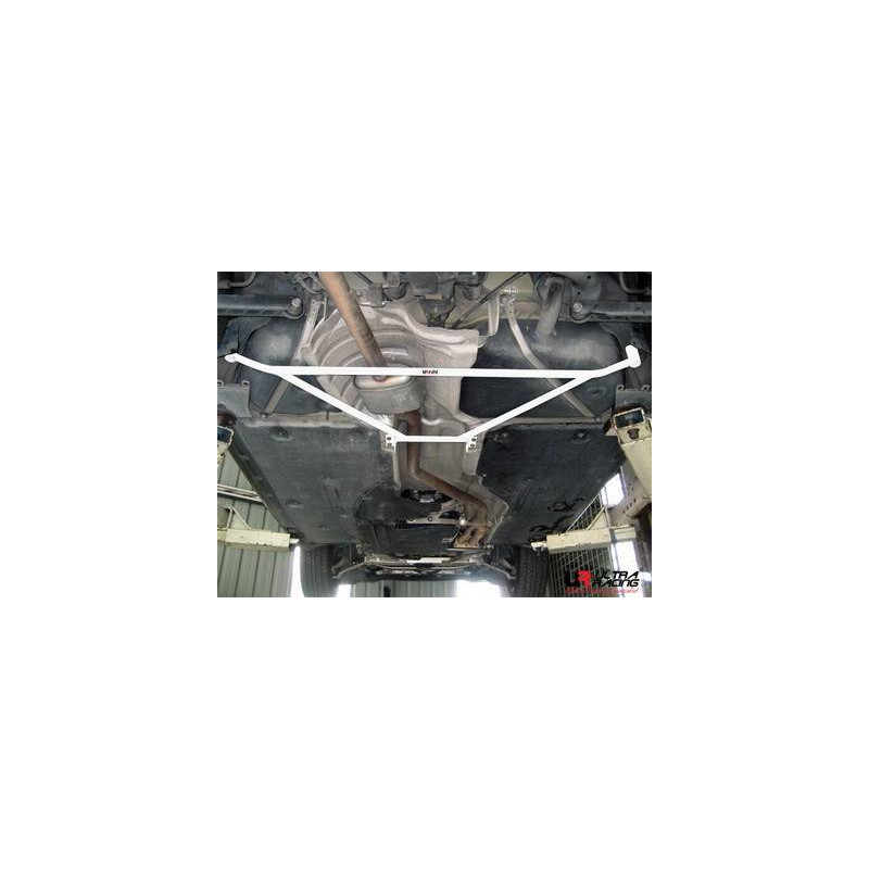 Rear lower brace UR BMW Série 1 04-11 E87 (120i) 2.0