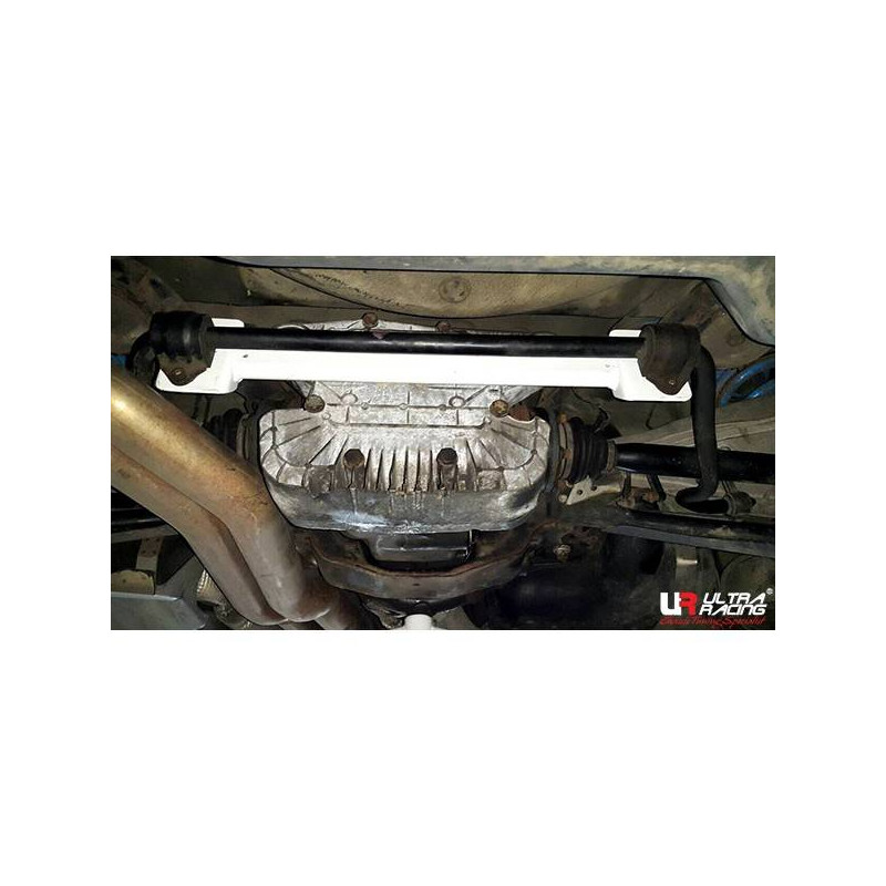 Barra inferior trasera UR BMW Série 3 E46 M3 3.2 01-06