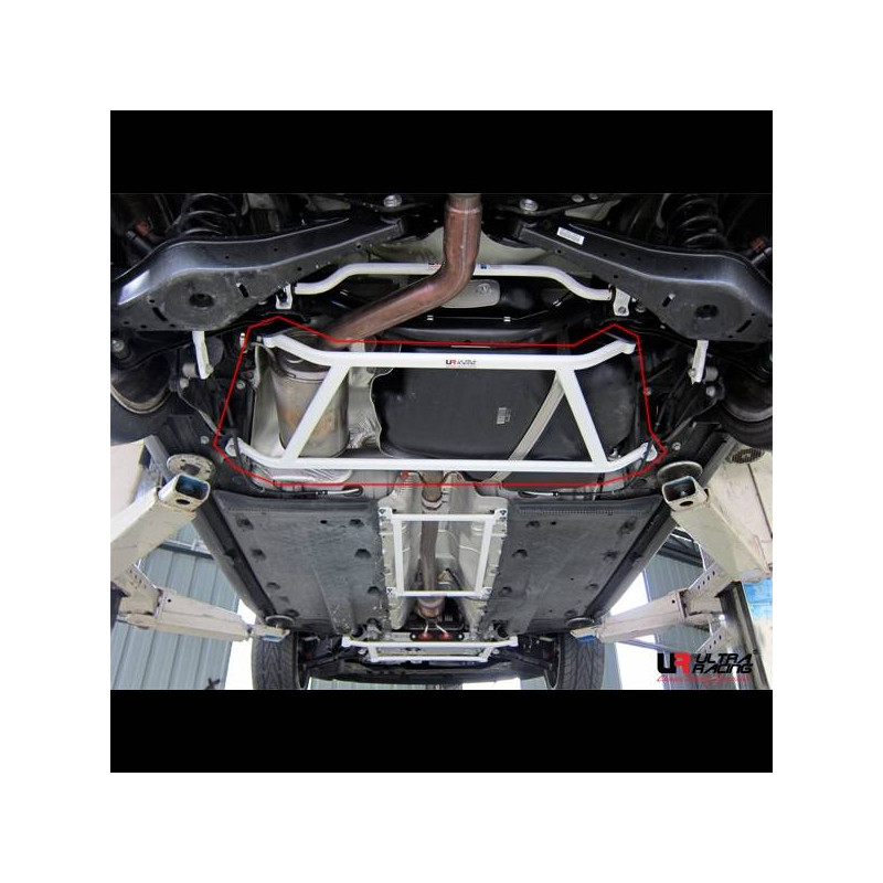 Barra inferior trasera UR VW Golf 6 2.0 12+
